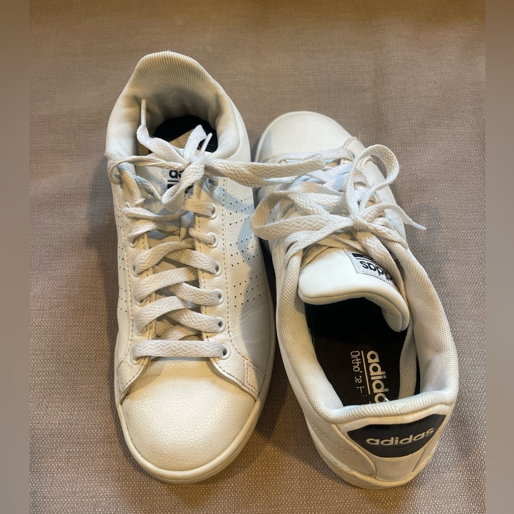 ADIDAS SNEAKERS CLOUD FOAM SIZE 6.5 US